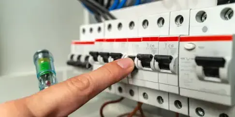 dépannage électrique à Grosbreuil - image 3