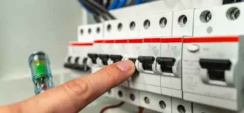 electricien à Talmont-Saint-Hilaire - image 4